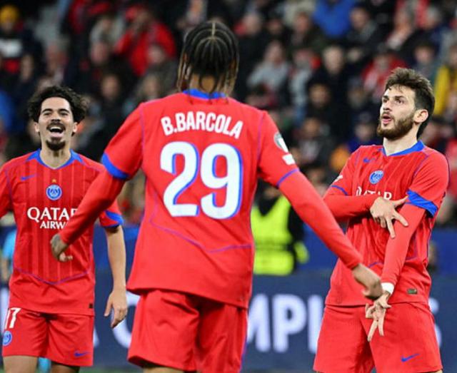 at, 年拜仁保持, 射锁定 at, 年拜仁保持, 射锁定