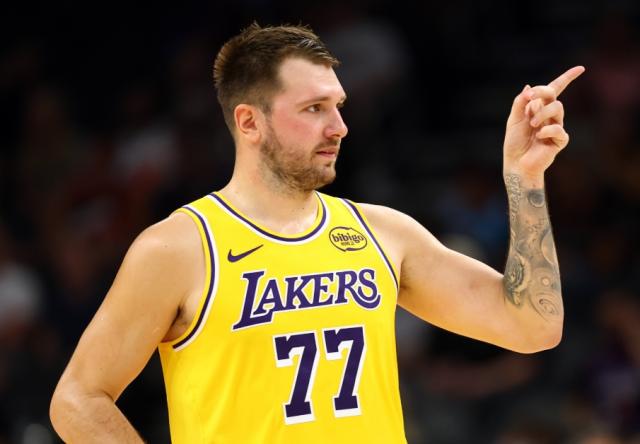 湖勇对决向, 契奇在周一 湖勇对决向, 契奇在周一