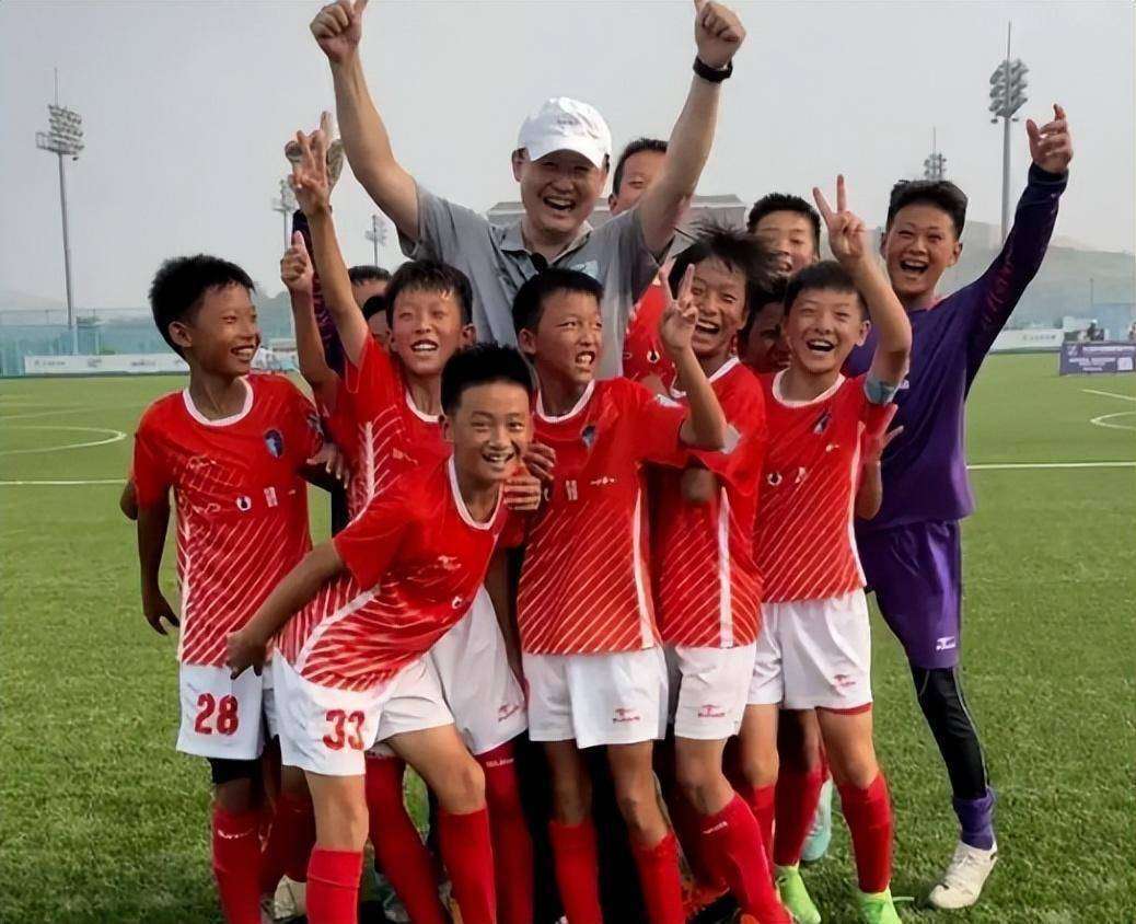 12岁天才之星陨落？因孙继海拒绝中超豪门，解约风波后无人敢要他